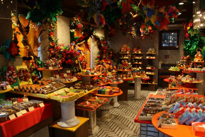 vente-ROUBION-min_candy_store_chocolate_shop_chocolate_switzerland-393515